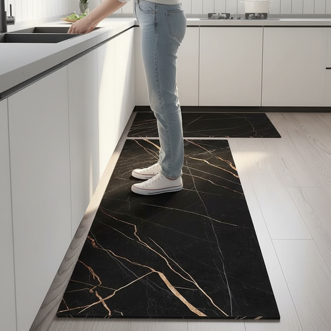 Tapis Cuisine noir motif marbre moderne